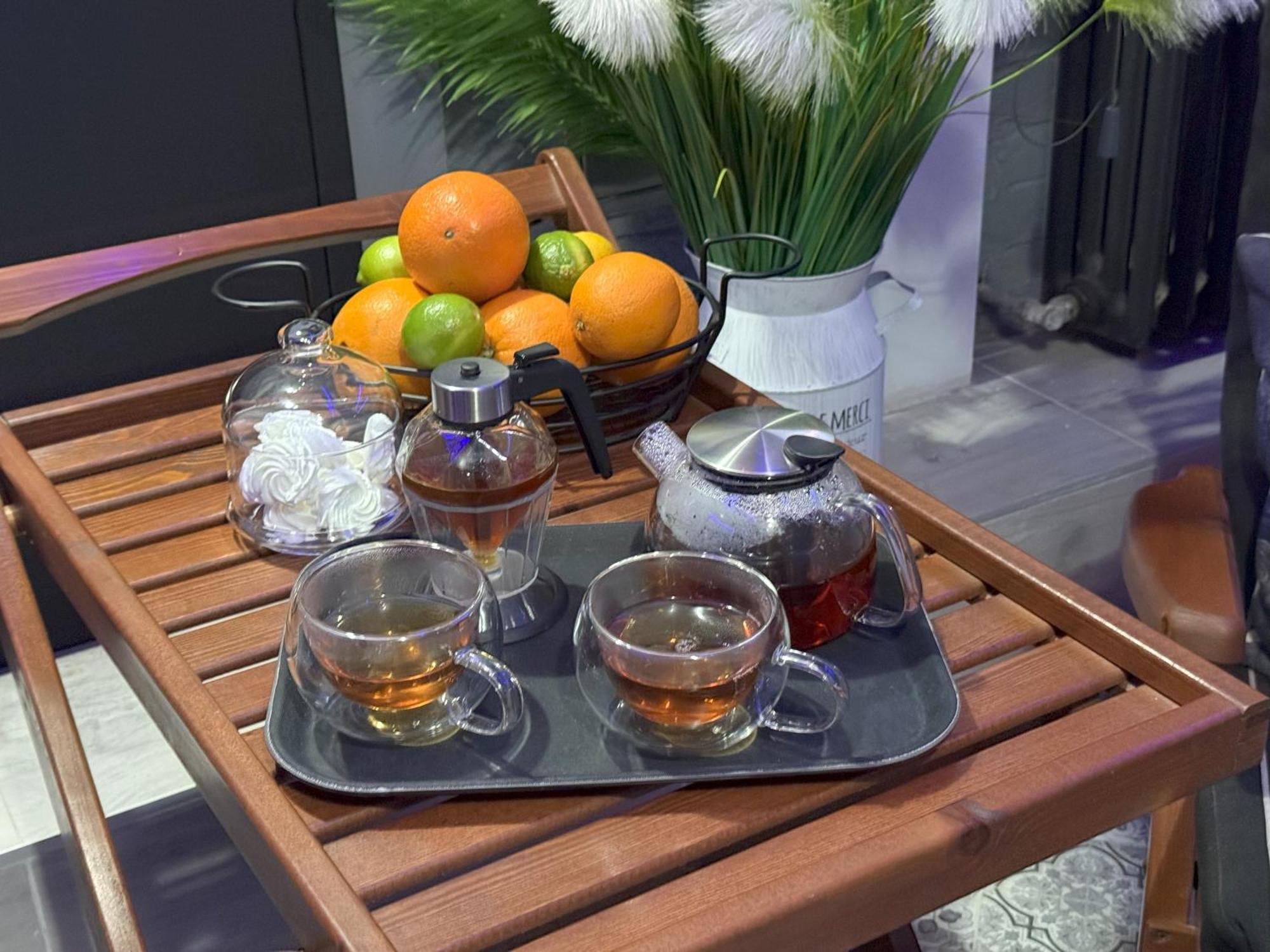 Residence Iron Cube 卡罗维发利 外观 照片